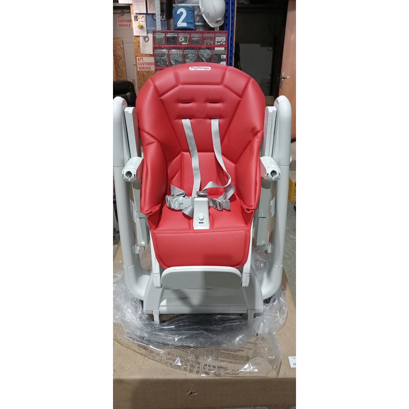 Стульчик для кормления Peg Perego Tatamia Follow Me Fragola