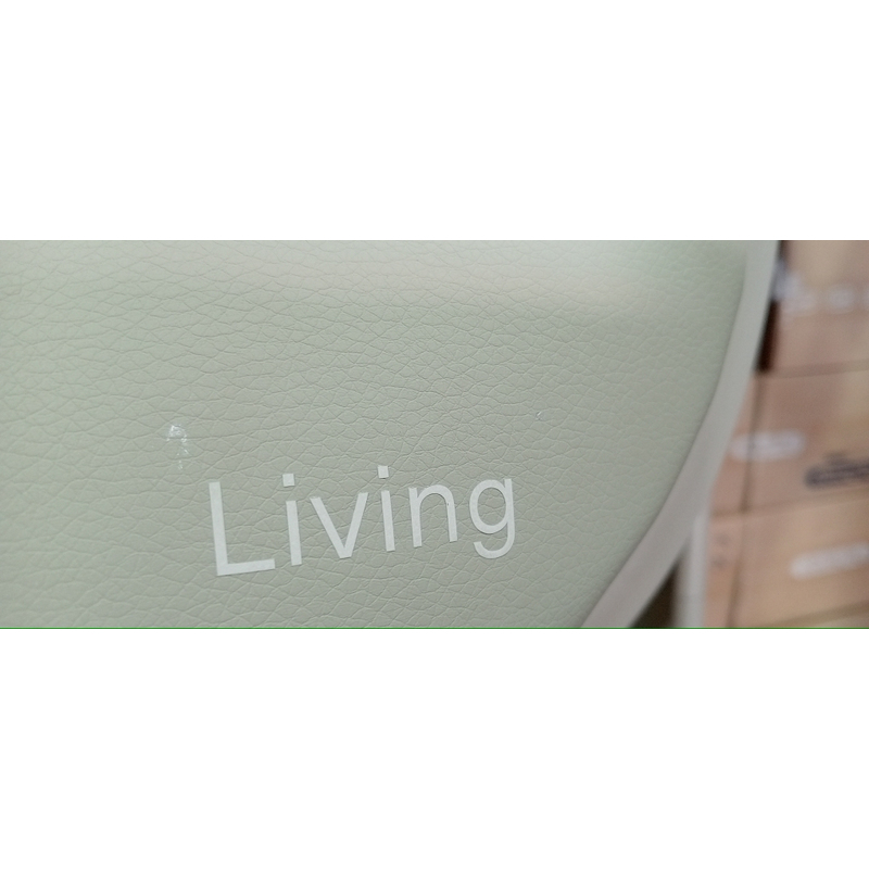 Стульчик для кормления Peg Perego Living Space Sand