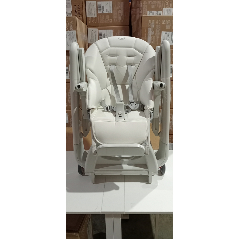 Стульчик для кормления Peg Perego Tatamia Follow Me Latte New